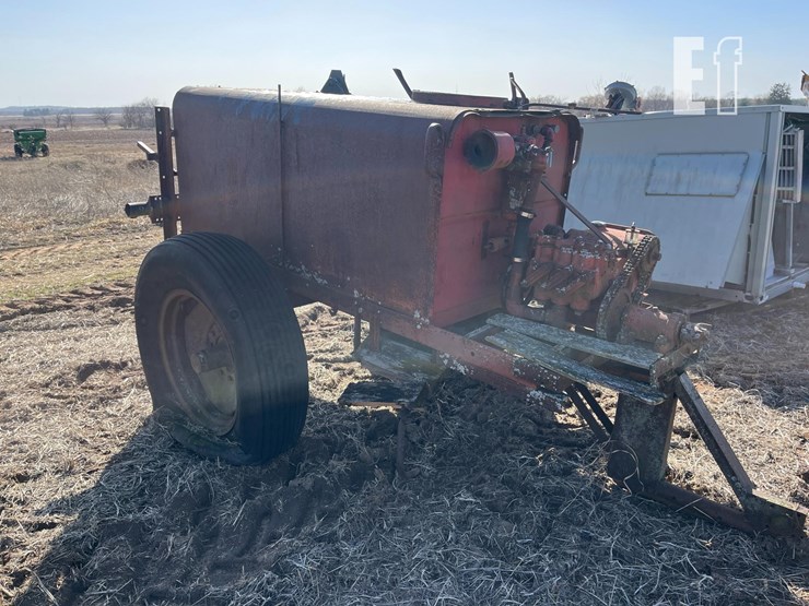 water-tank-and-pump-on-transport-image-2