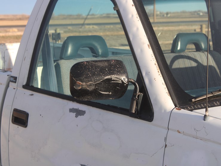 #3038-•-1992-gmc-seirra-single-cab-pickup-image-41