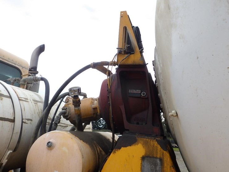 2006-peterbilt-357-image-12