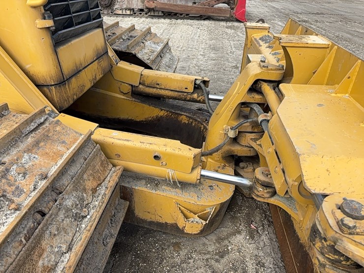 caterpillar-d6n-lgp-image-12