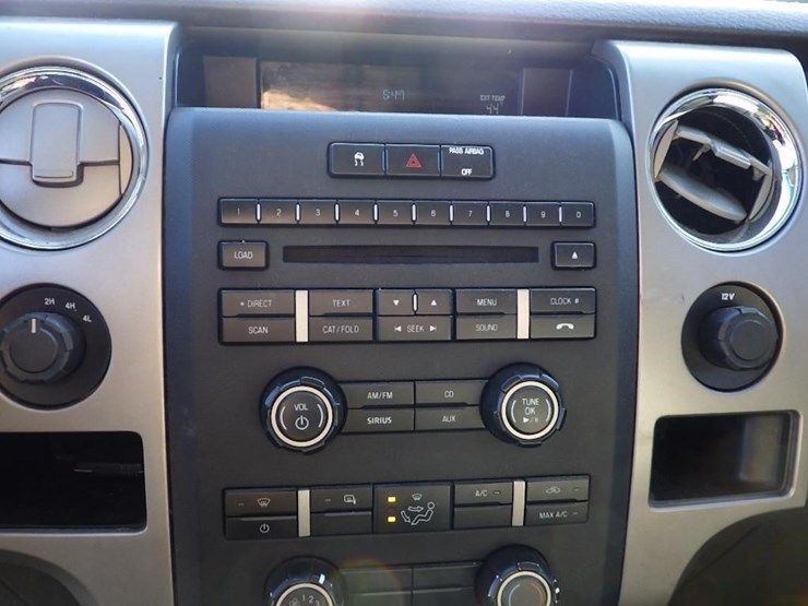 2010-ford-f150-image-28