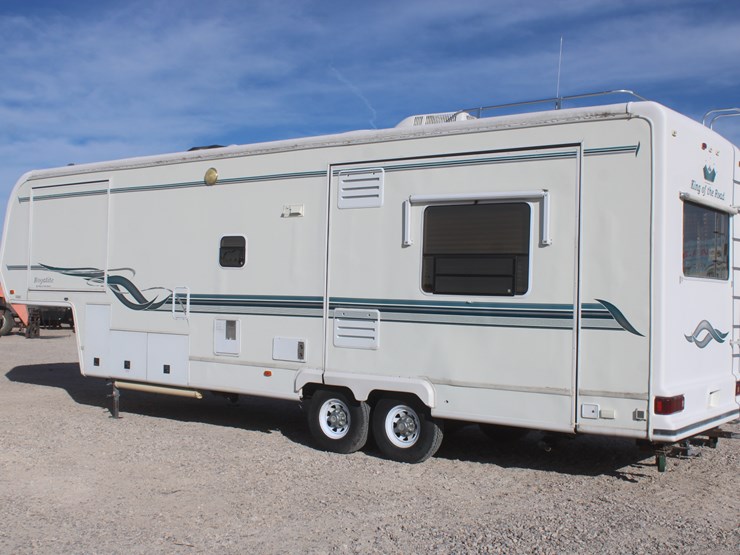 #3041-•-2002-king-of-the-road-royalite-34ft-camper-trailer-image-7