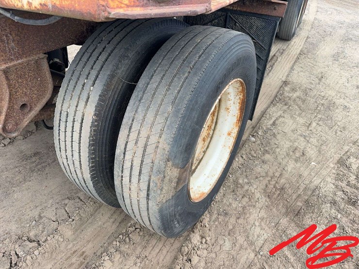 utility-24'-x-96"-image-10