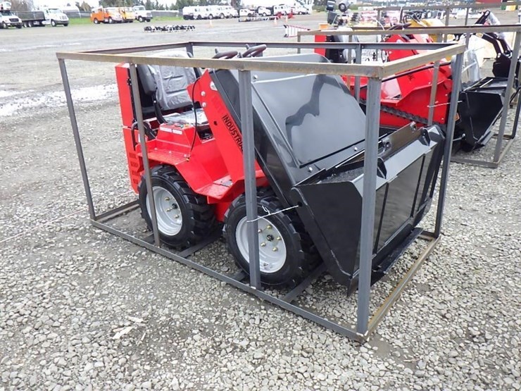 2026-agt-sda-140w-skid-steer-loader-image-4