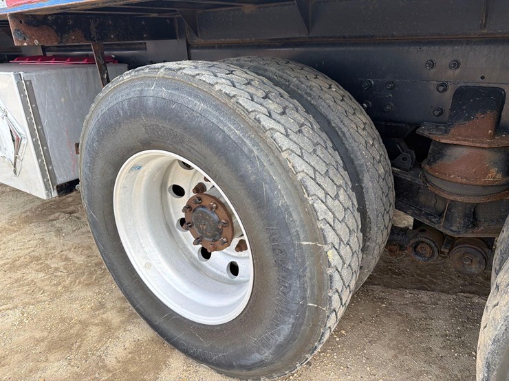 2015-kenworth-t880-image-7