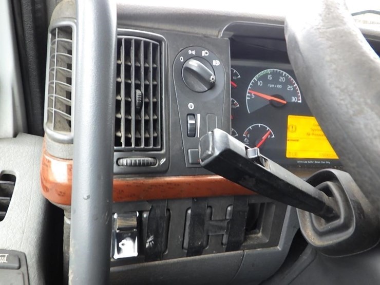 2011-volvo-vnl-t/a-truck-tractor-image-36