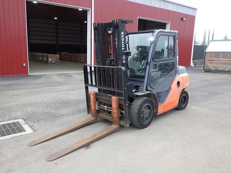 toyota-8fd35u-image-1