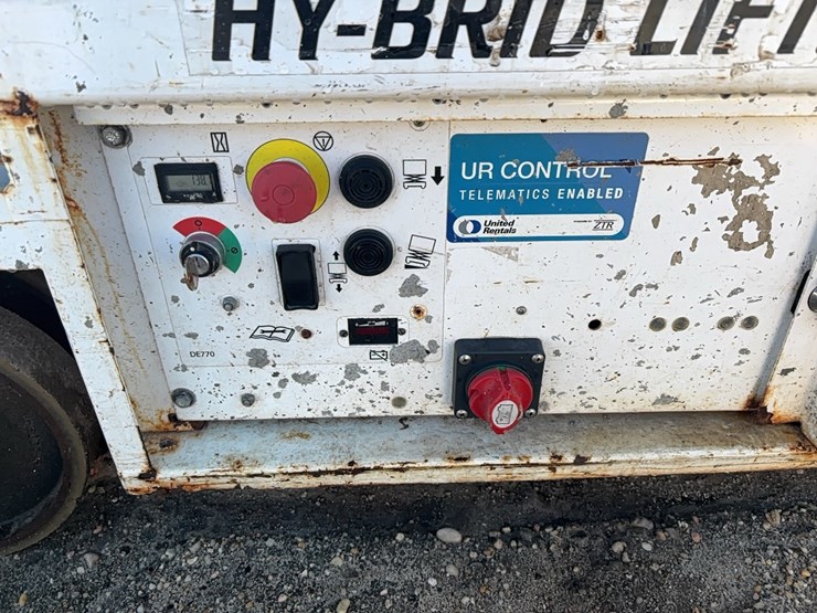 2016-hy-brid-lifts-hb-1430-image-5
