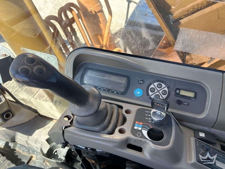 2008-case-cx240b-image-15