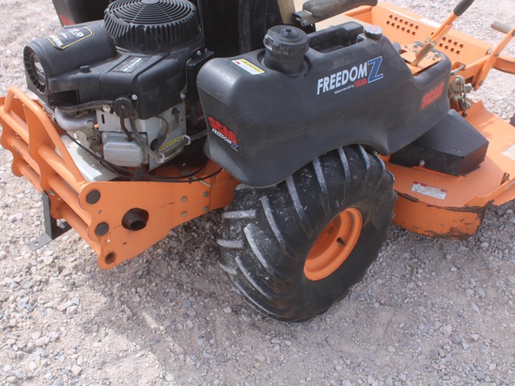 #1092-•-2010-scag-freedom-z-lawn-mower-image-25