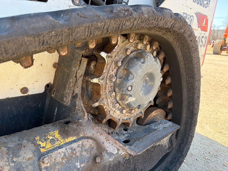 2019-bobcat-t590-image-8