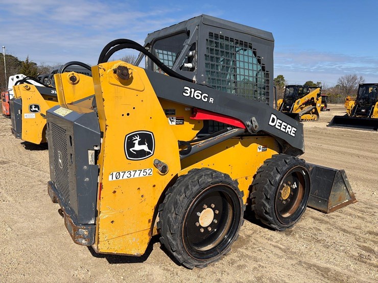 2018-deere-316gr-image-4