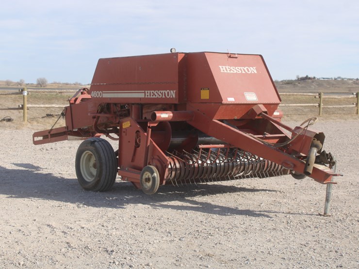 hesston-4600-image-8