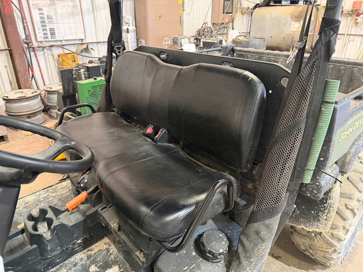 john-deere-gator-image-39