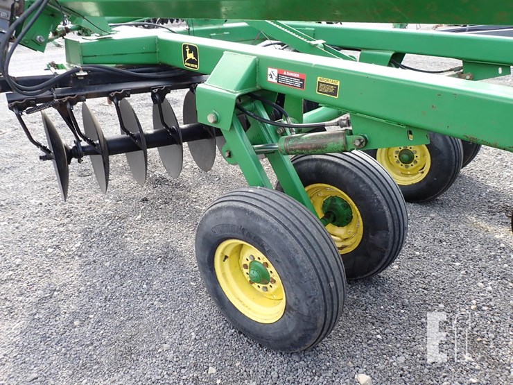 john-deere-630-image-13