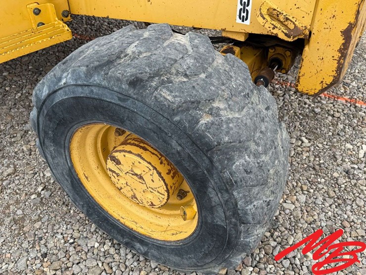 john-deere-310d-image-14