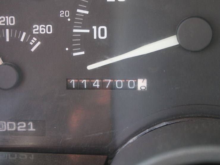 #3038-•-1992-gmc-seirra-single-cab-pickup-image-60