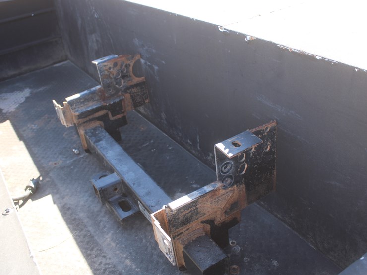 #3045-•-reading-tool-body-pickup-bed-image-18