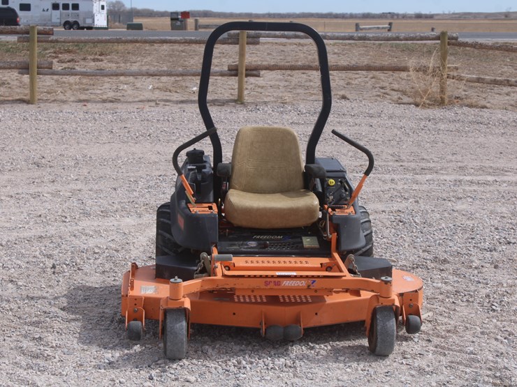 #1092-•-2010-scag-freedom-z-lawn-mower-image-8