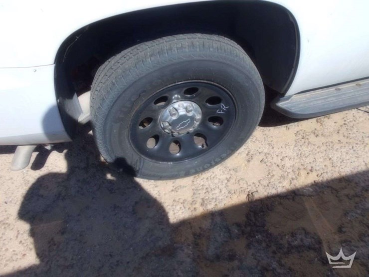 2014-chevrolet-tahoe-image-8