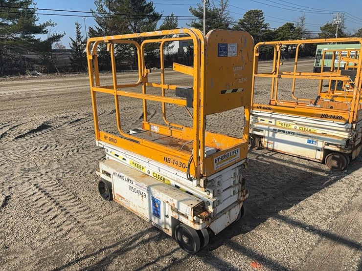 2016-hy-brid-lifts-hb-1430-image-2