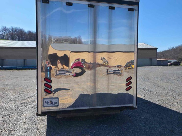 2013-53'-united-expressline-toy-hauler-*bid-is-pending*-image-4