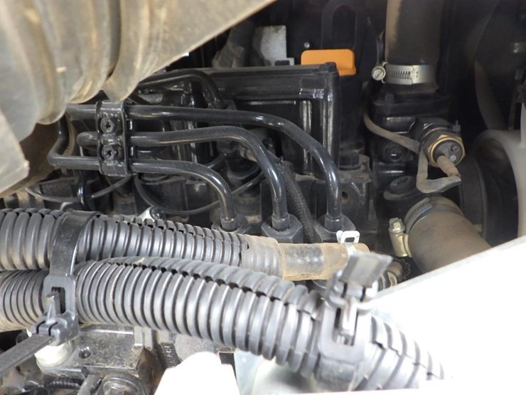 2020-deere-26g-image-9