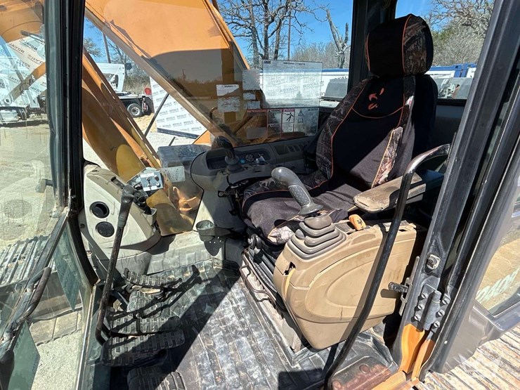 2008-case-cx240b-image-13