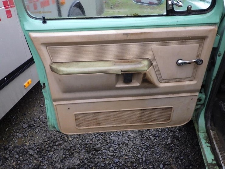 1989-dodge-ram-250-image-21