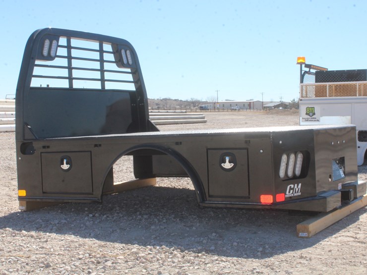 #3009-•-cm-skirted-flatbed-with-4-toolboxes-image-5