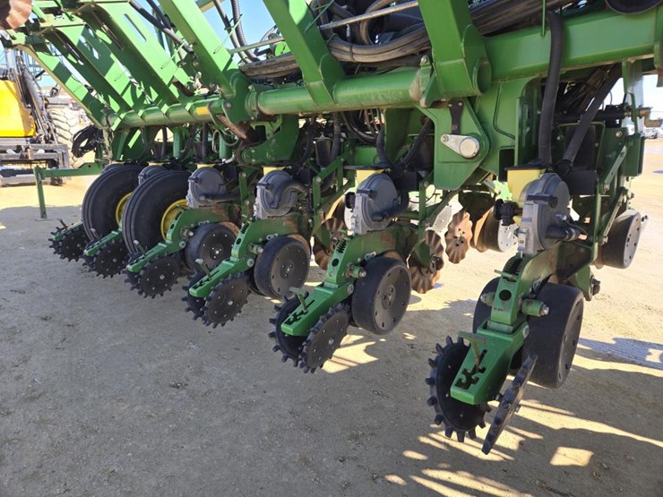 john-deere-1790-image-14