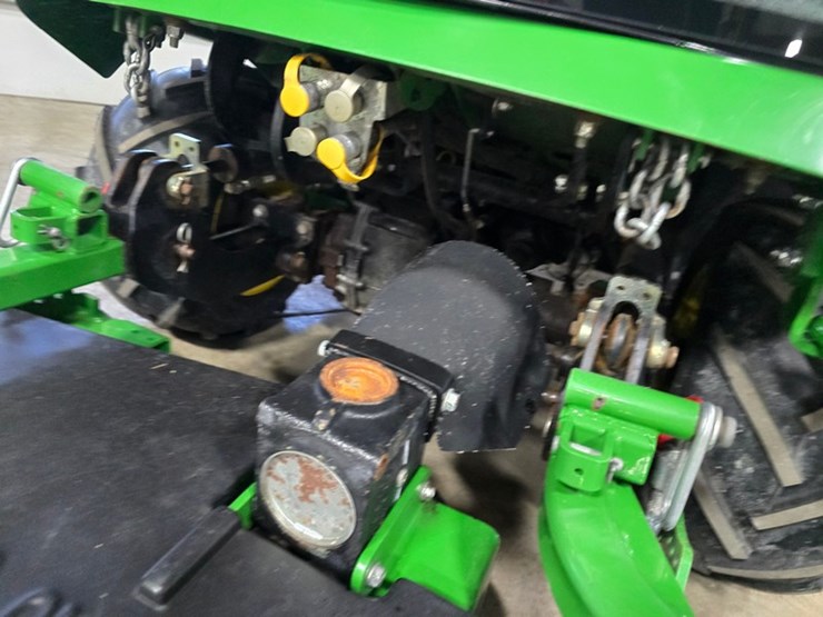 2015-john-deere-1575-image-13