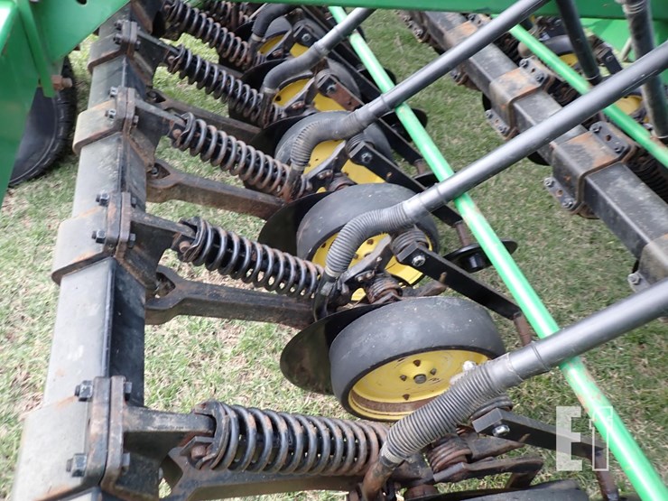 john-deere-750-image-13