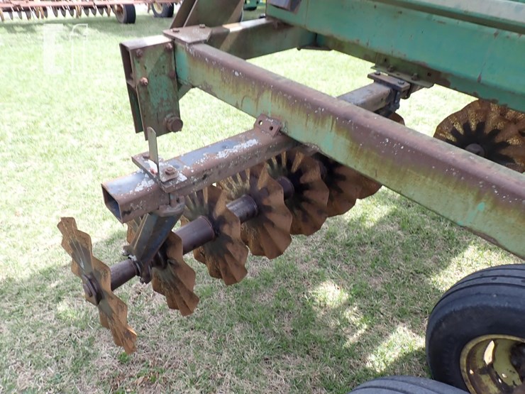 john-deere-230-image-6