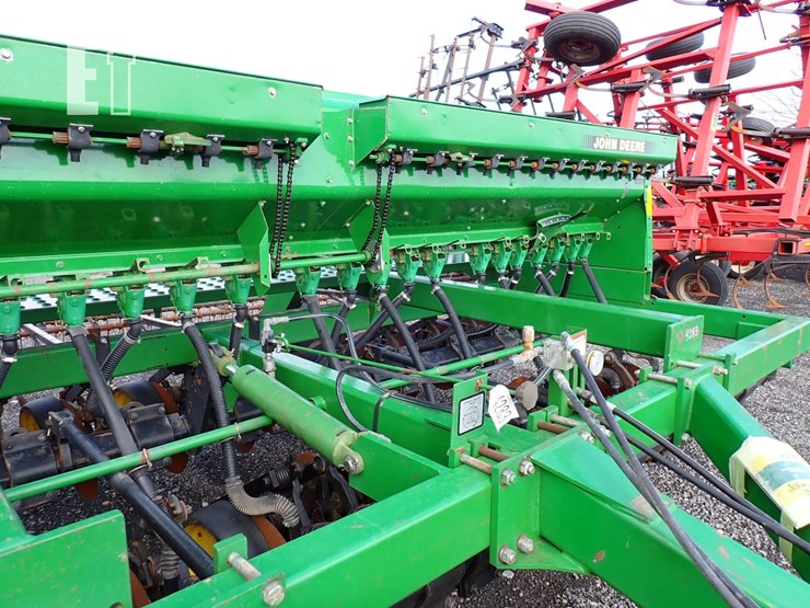 john-deere-750-image-5