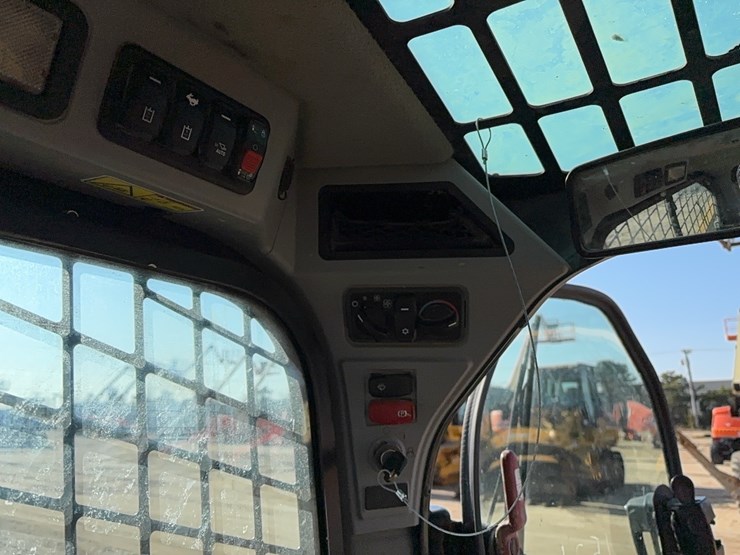 2020-caterpillar-289d3-image-18