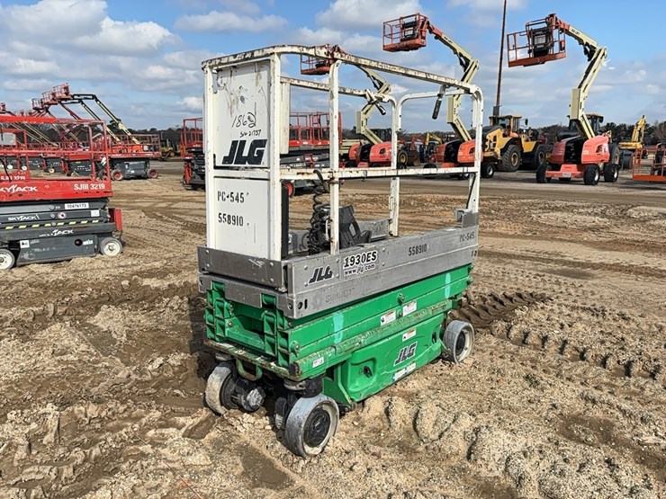 2002-jlg-1930es-image-1