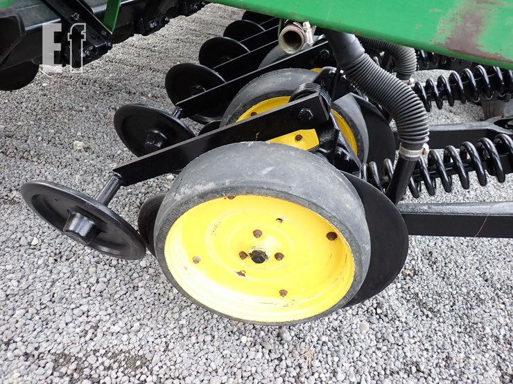 john-deere-750-image-9