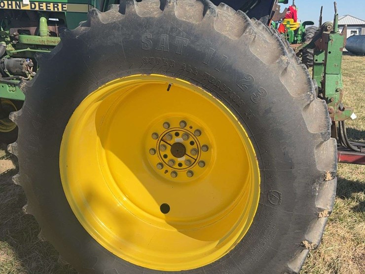 1981-john-deere-4440-image-7