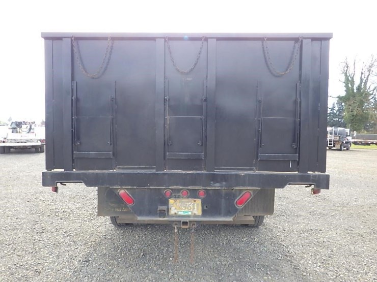 1996-freightliner-fl70-image-6