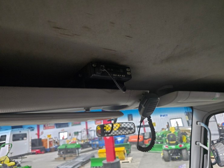 2007-ford-lcf-image-31