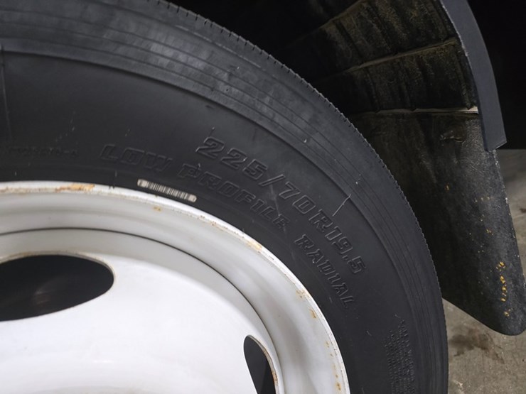 2007-ford-lcf-image-42