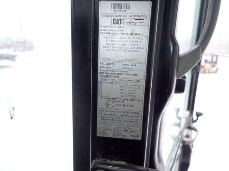2017-caterpillar-320fl-image-21