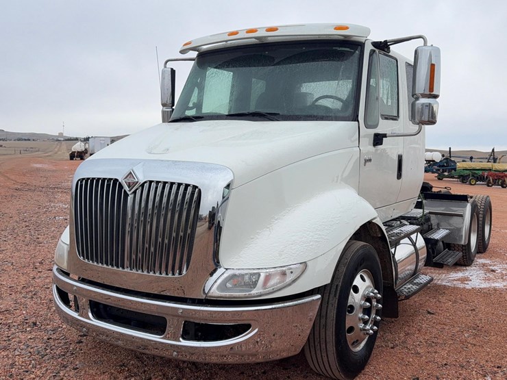 international-8600-image-1