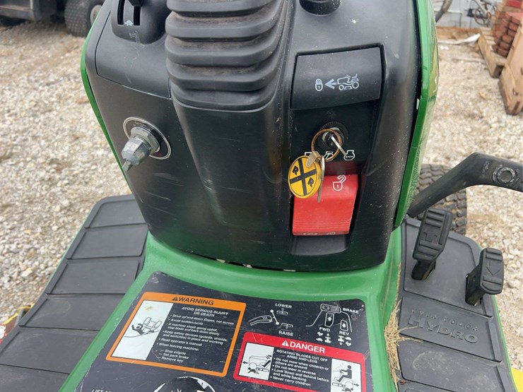 john-deere-345-image-15