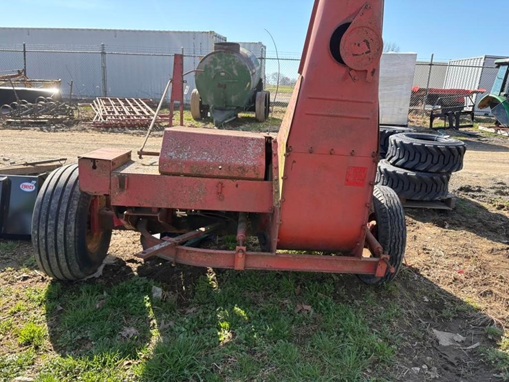 new-holland-717-image-4