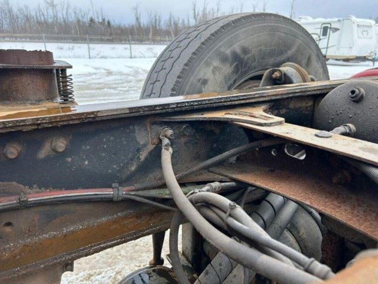 2017-western-star-4700-image-56