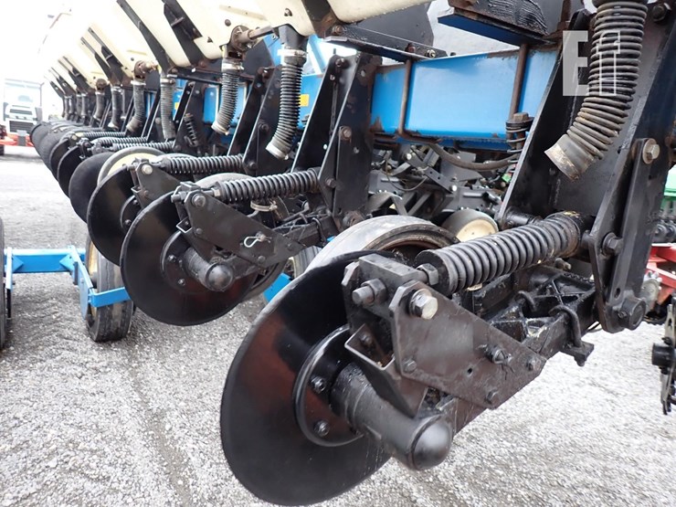 kinze-3600-image-11