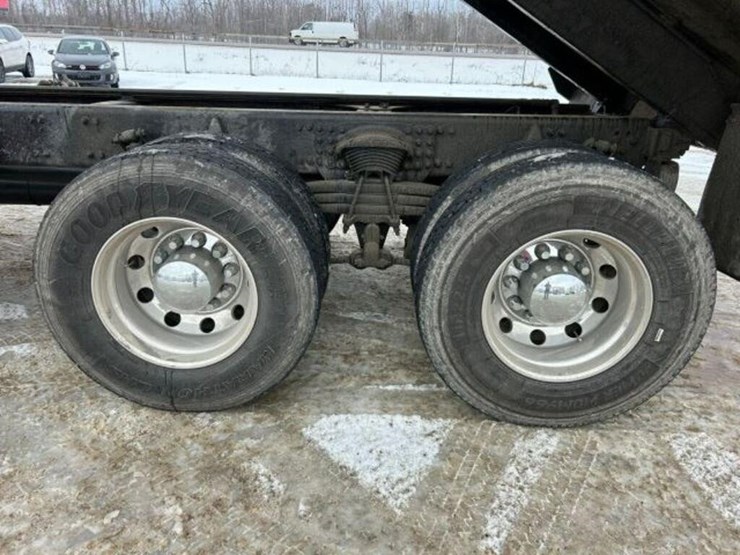 2017-western-star-4700-image-78