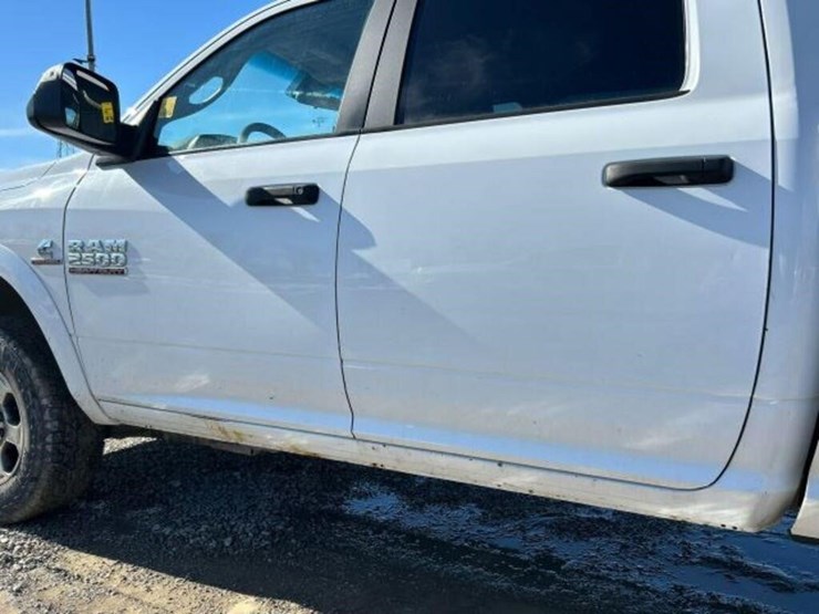 2018-ram-2500-hd-image-39